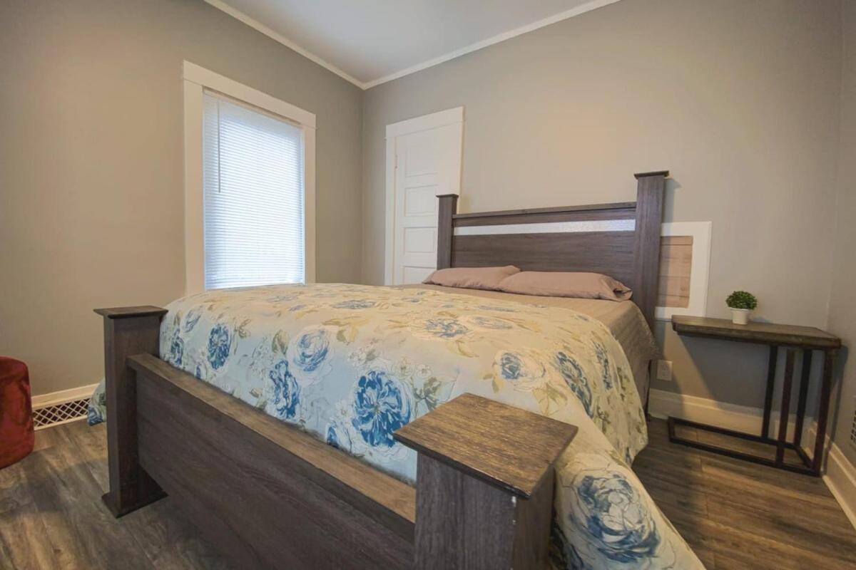 Large 6Br, 2 Bath In Niagara Falls Exterior foto